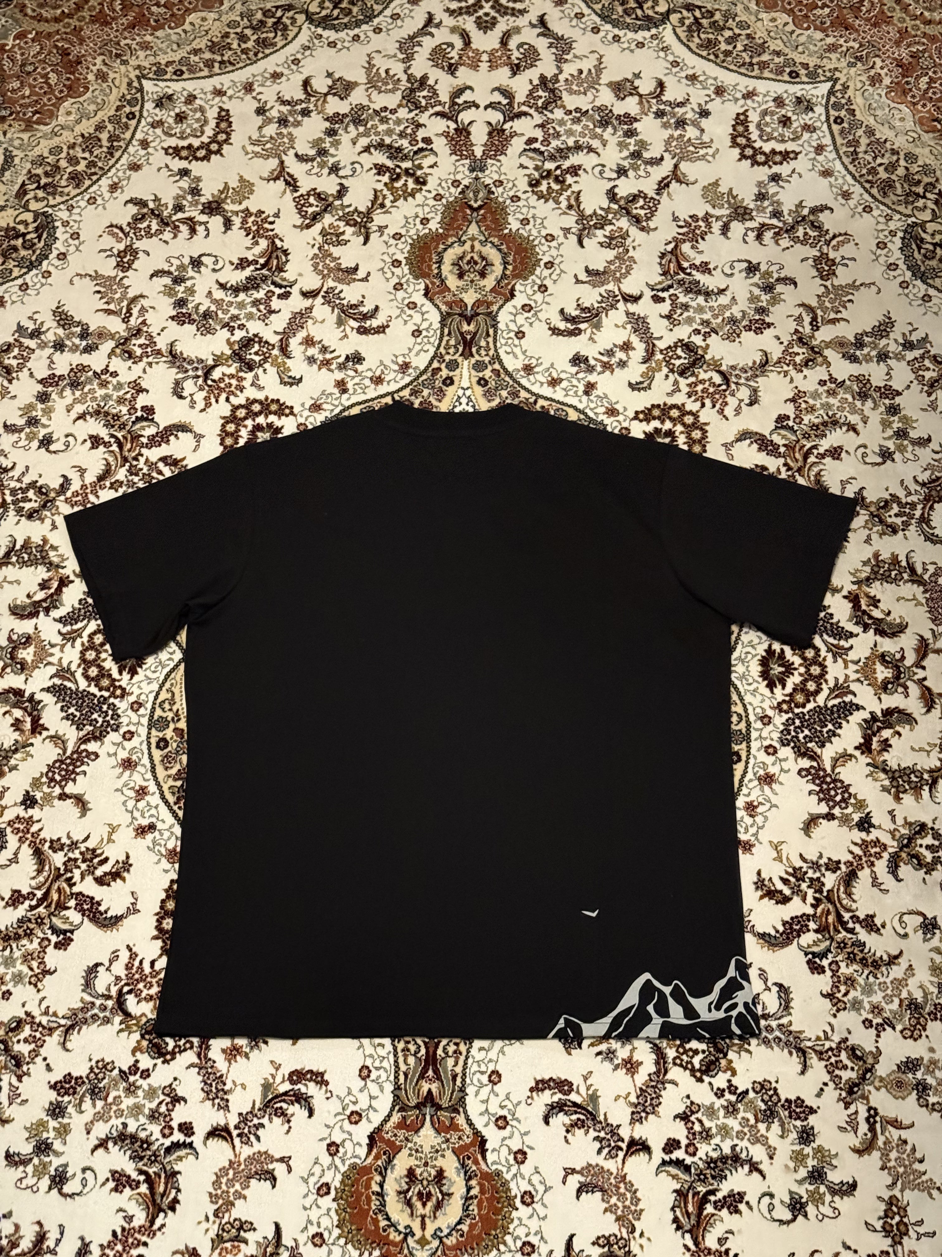 Black signature tee